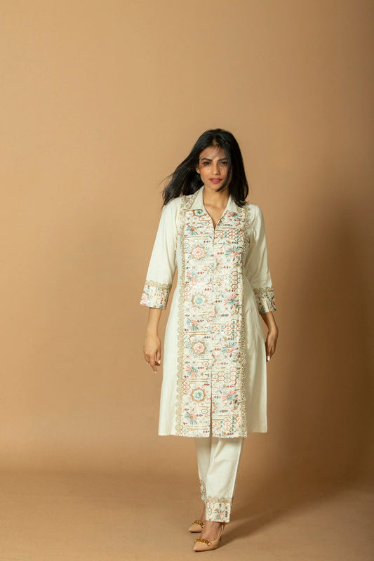Women Cream-Coloured Scalloped Embroidered Straight Kurti with Pant